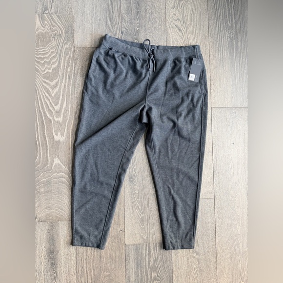 VRST Other - VRST Slim Tapered Pant in Dark Gray Size XL